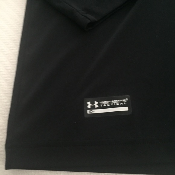 Under Armor Heat Gear Undershirt. small - Picture 5 of 5